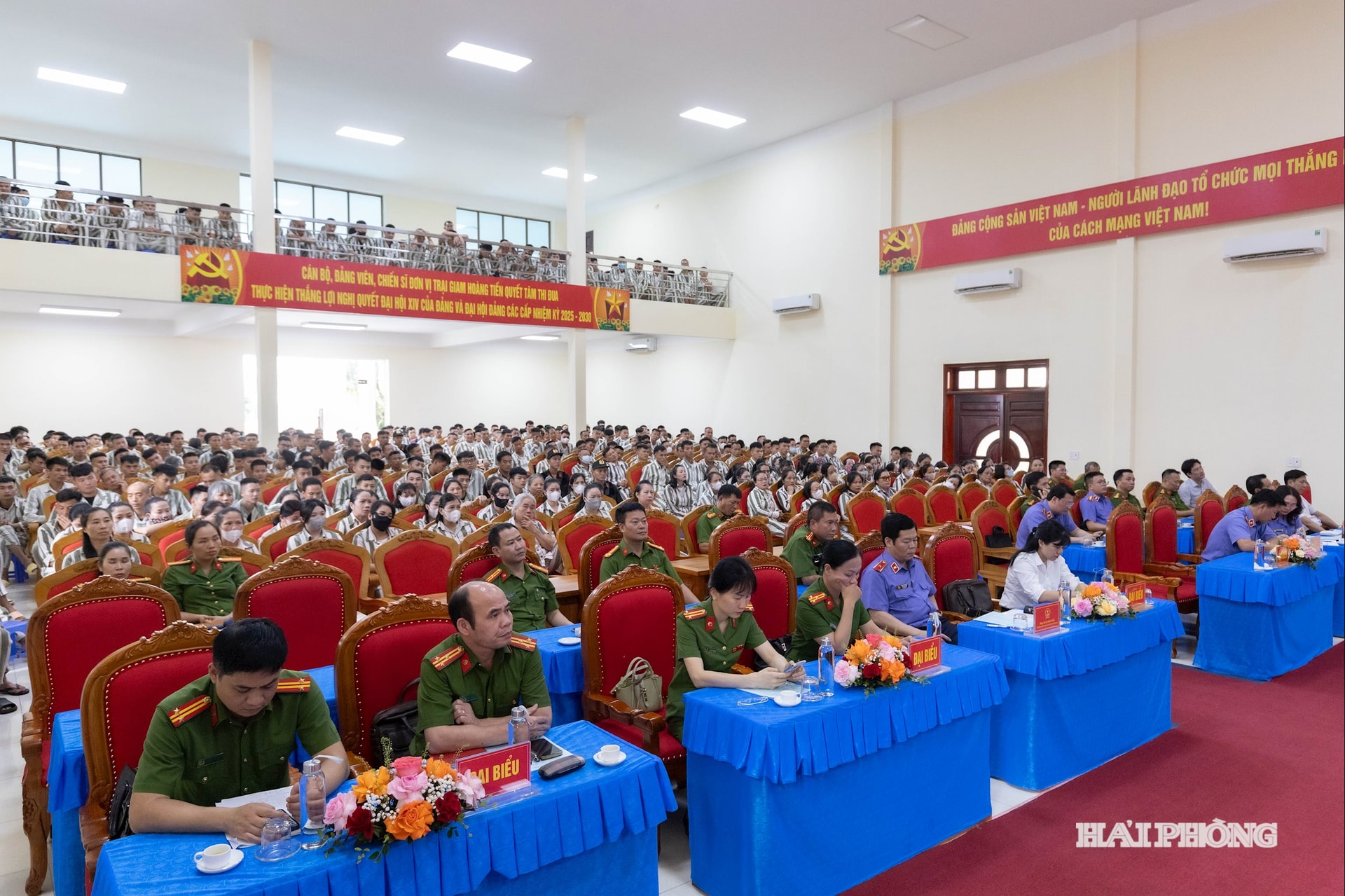 hoang-tien-1.jpg