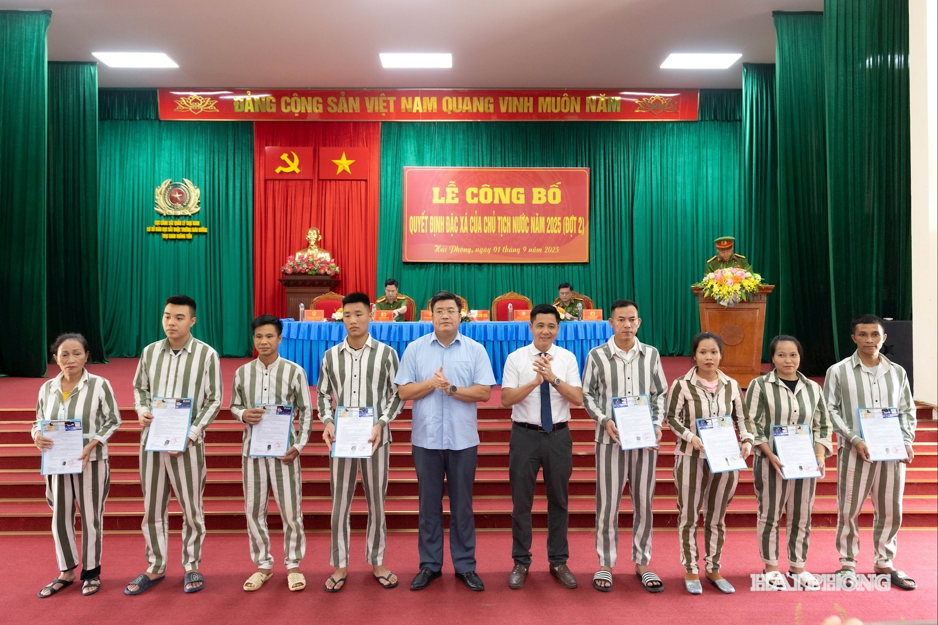 hoang-tien-7.jpg