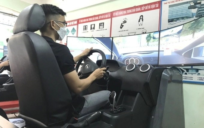 Cabin tập lái tại Trung Tâm đào tạo và sát hạch lái xe - Đại học Phòng cháy chữa cháy. Ảnh: Anh Duy