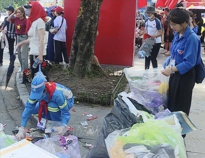 waste-collection-a80-2.jpg
