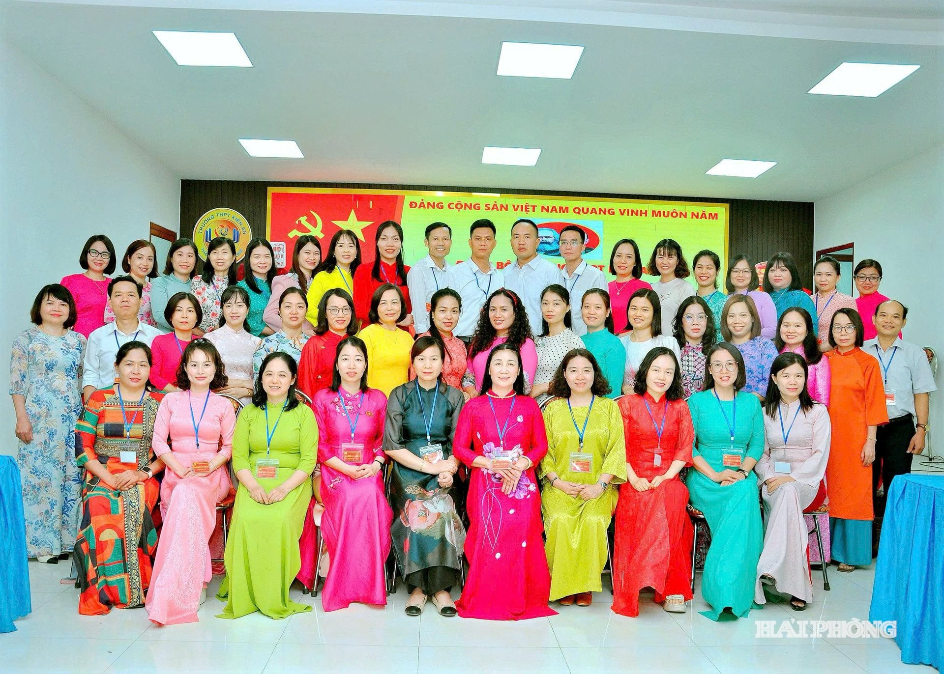 giao-vien-truong-kien-an.jpg