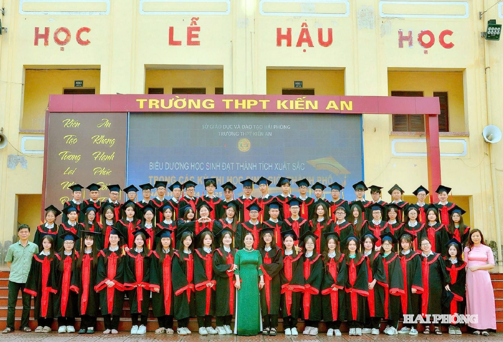 hoc-sinh-gioi-truong-kien-an.jpg