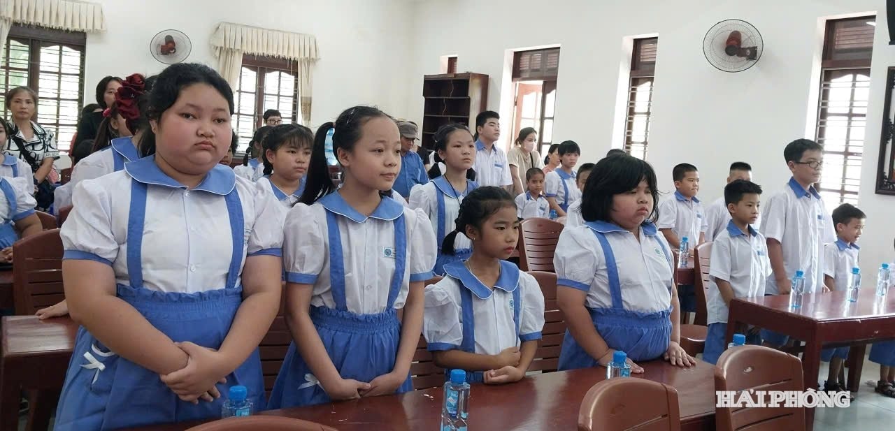 lop-hoc-tinh-thuong-3.jpg
