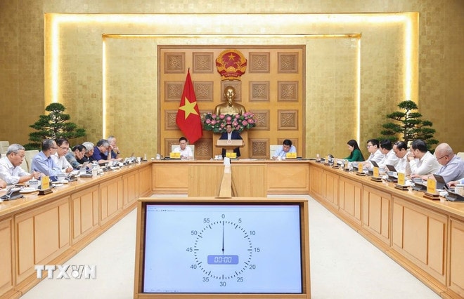 ttxvn-thu-tuong-pham-minh-chinh-lam-viec-voi-hoi-dong-tu-van-chinh-sach-0709-2.jpg