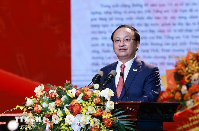 ttxvn-thu-tuong-du-le-ky-niem-80-nam-ngay-thanh-lap-dai-tieng-noi-viet-nam-2.jpg