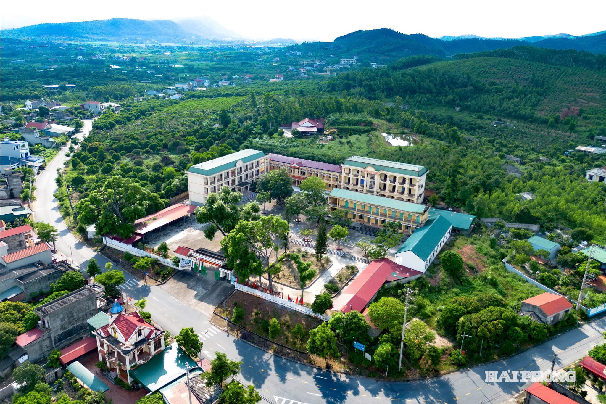 truong-thcs-nguyen-trai.jpg