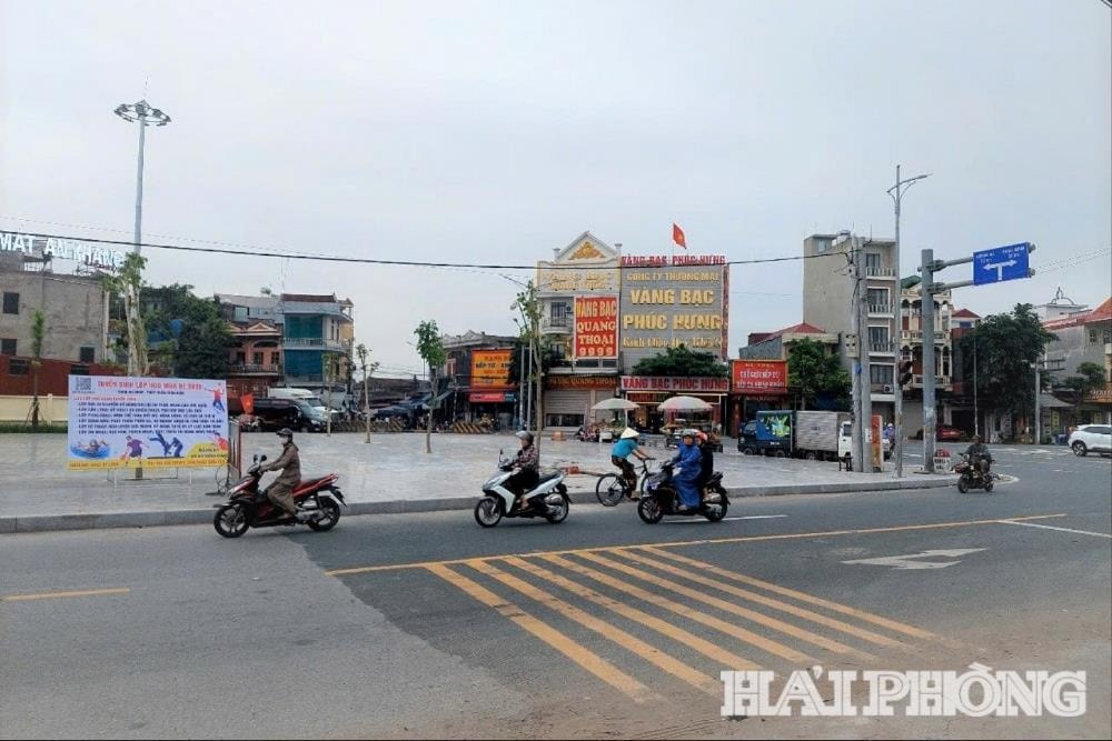 קטע מדרכה בקומונה וין באו הושקע לאחרונה ושודרג להיות מרווח.
