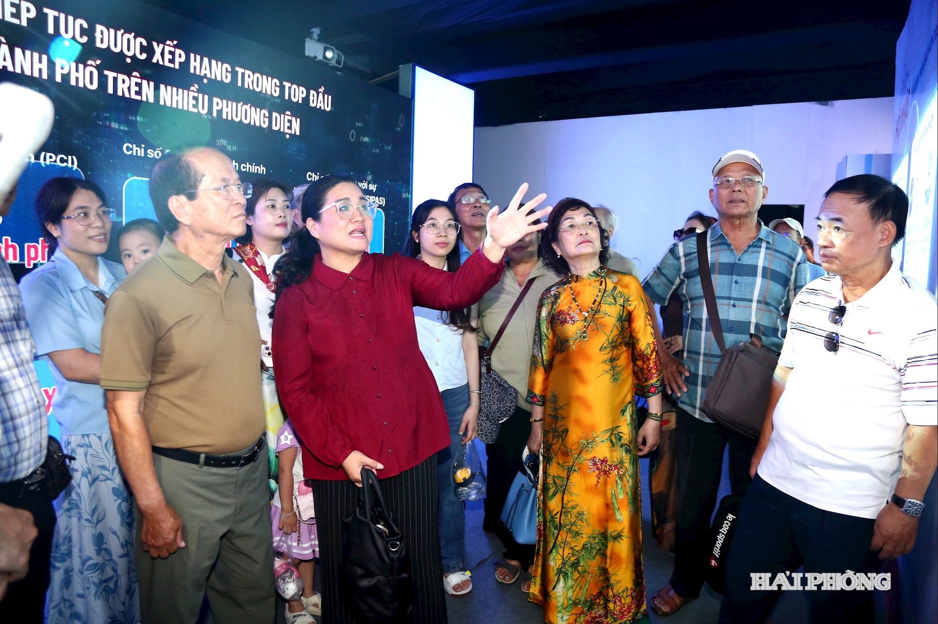 Theo đồng chí Nguyễn Văn Thuận, nguyên Ủy viên Trung ương Đảng, nguyên Bí thư Thành uỷ Hải Phòng, từ khi thành phố có những chuyến xe miễn phí đưa đón, số lượng người dân Hải Phòng tới tham quan triển lãm tăng lên đáng kể. Không chỉ là dịp để được tận mắt tìm hiểu những thành tựu của đất nước suốt hành trình 80 năm, mà việc di chuyển tới triển lãm bằng những chuyến xe miễn phí còn nhân lên niềm hân hoan, tự hào của người dân Hải Phòng, hoà trong niềm vui chung của cả dân tộc.