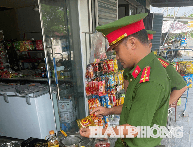 cong an chi minh 2