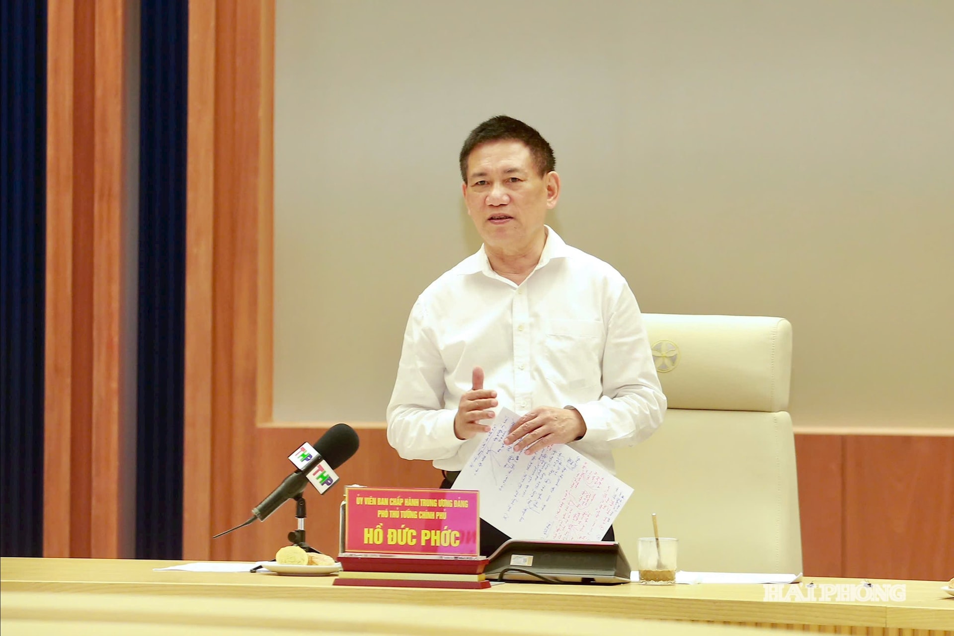 Đồng chí Hồ Đức Phớc, Uỷ viên Trung ương Đảng, Phó Thủ tướng Chính phủ phát biểu kết luận cuộc làm việc.