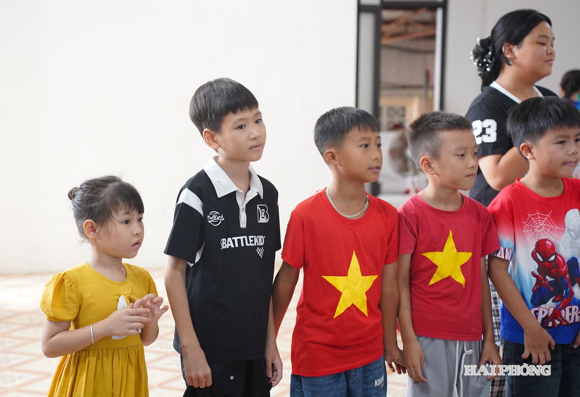 Năm học 2025 - 2026, Trường Tiểu học Bạch Long Vĩ tiếp tục triển khai thực hiện nhiệm vụ giáo dục bậc tiểu học và bậc học mầm non với số học sinh toàn trường là 43 học sinh và 9 cán bộ giáo viên, nhân viên.