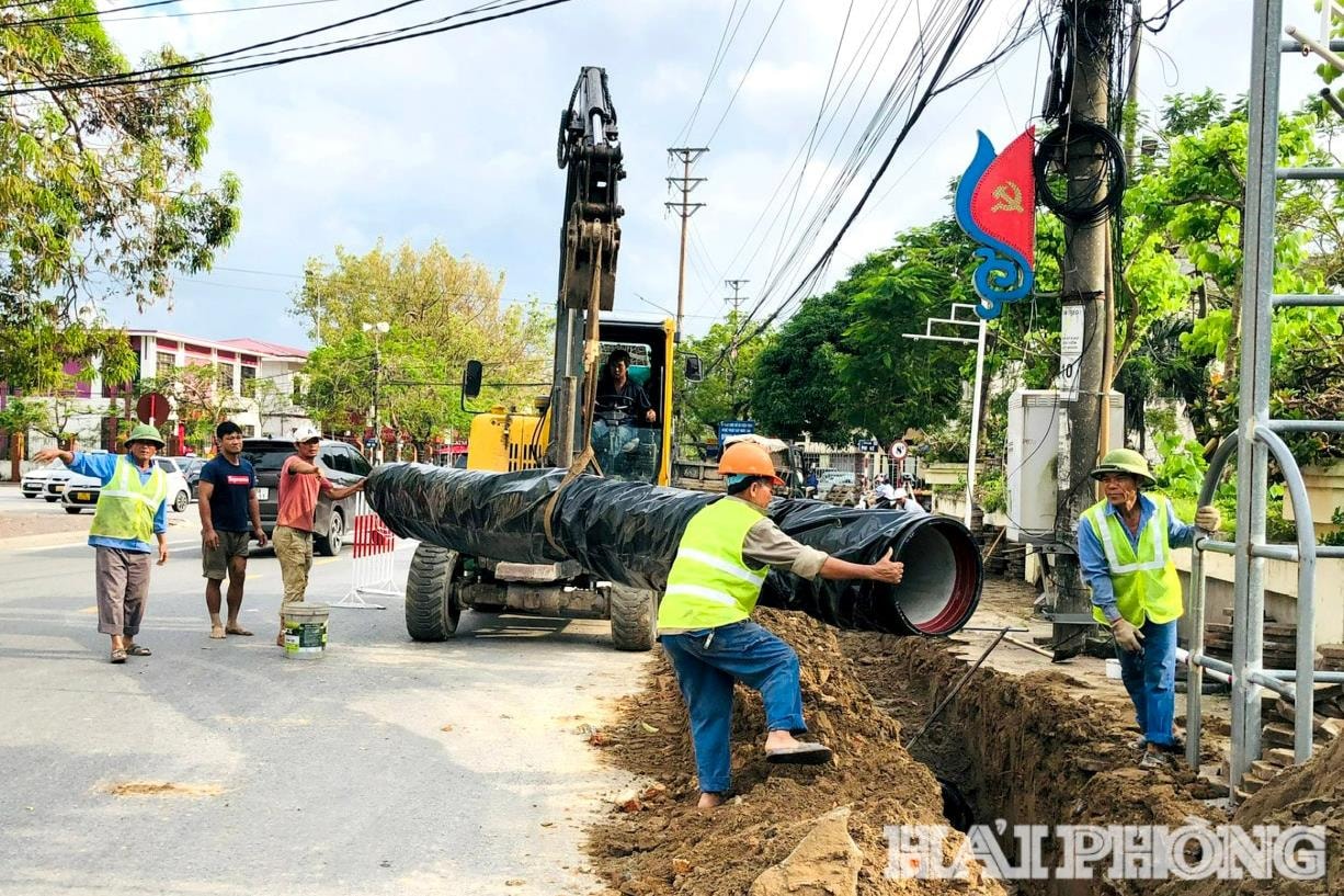 Bomba de agua de Hai Phong (1).jpg
