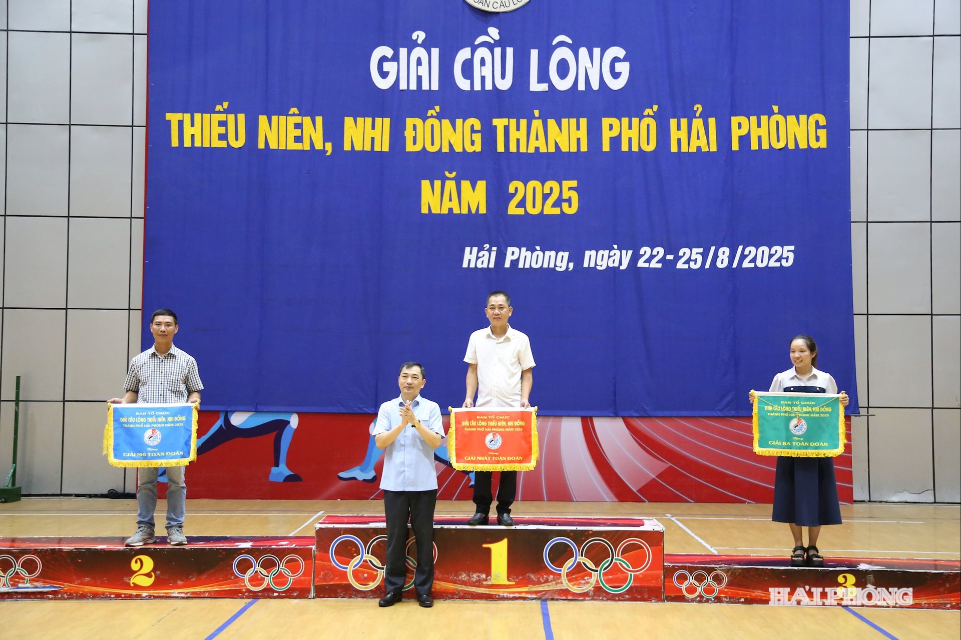 cau-long-thach-khoi.jpg