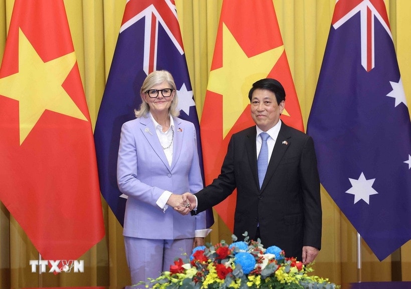 chu-tich-nuoc-luong-cuong-va-toan-quyen-australia-sam-mostyn-hoi-dam.jpg