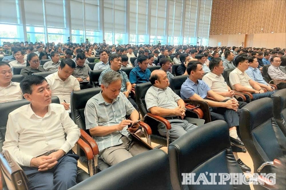 Các đại biểu dự hội nghị