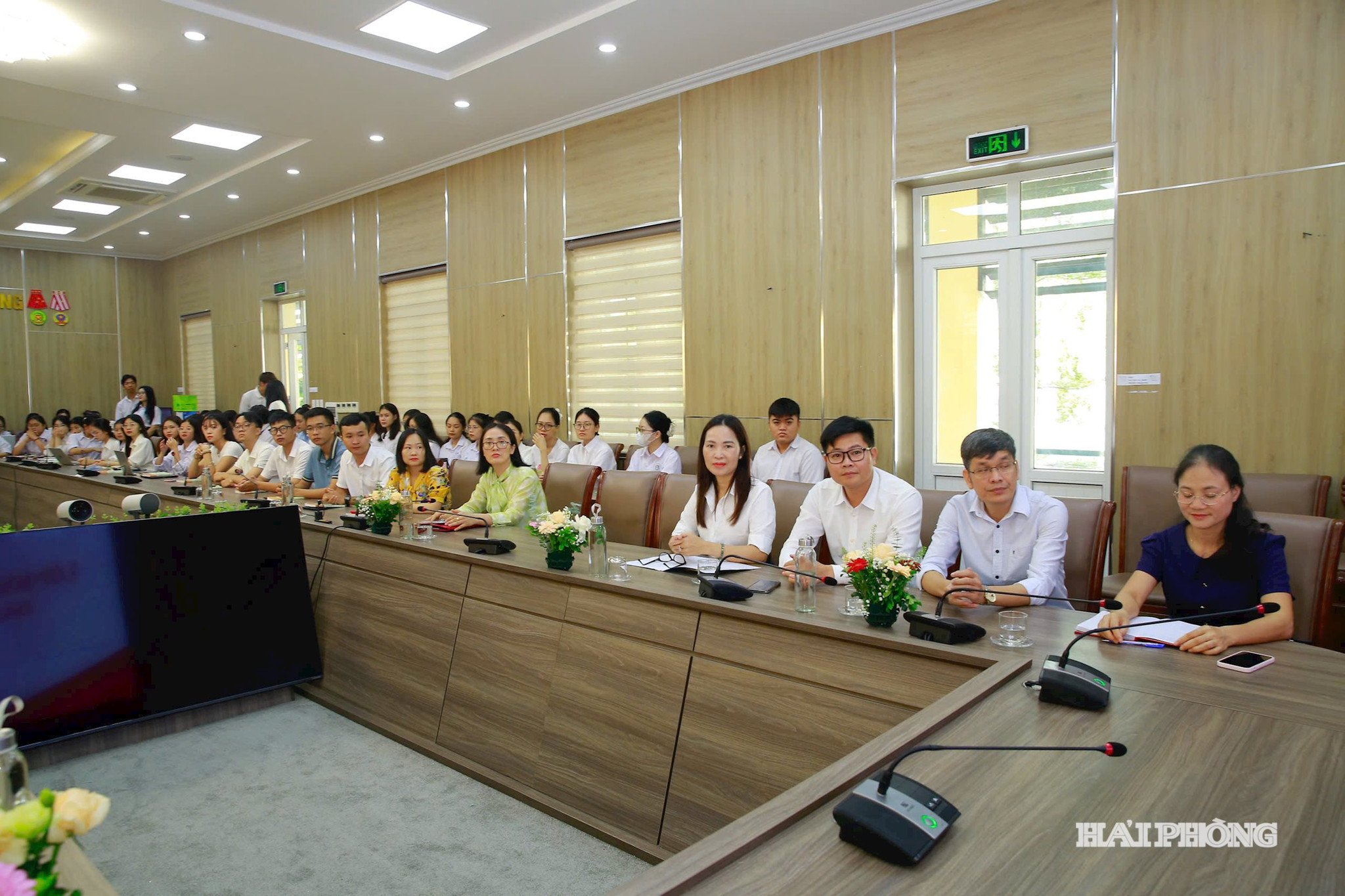 Các đại biểu dự khai giảng lớp bồi dưỡng