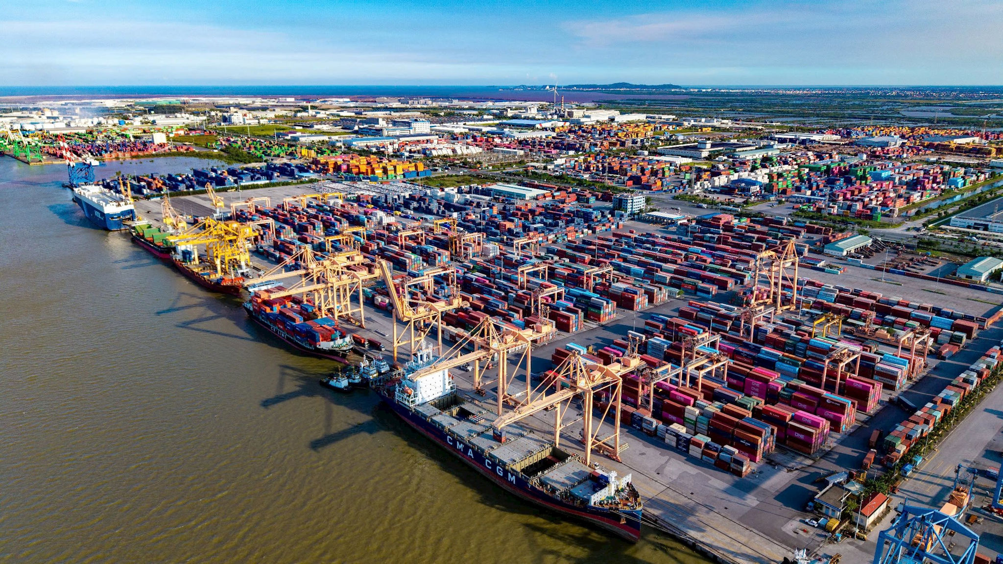 cang-bien-logistics-hai-phong.jpg