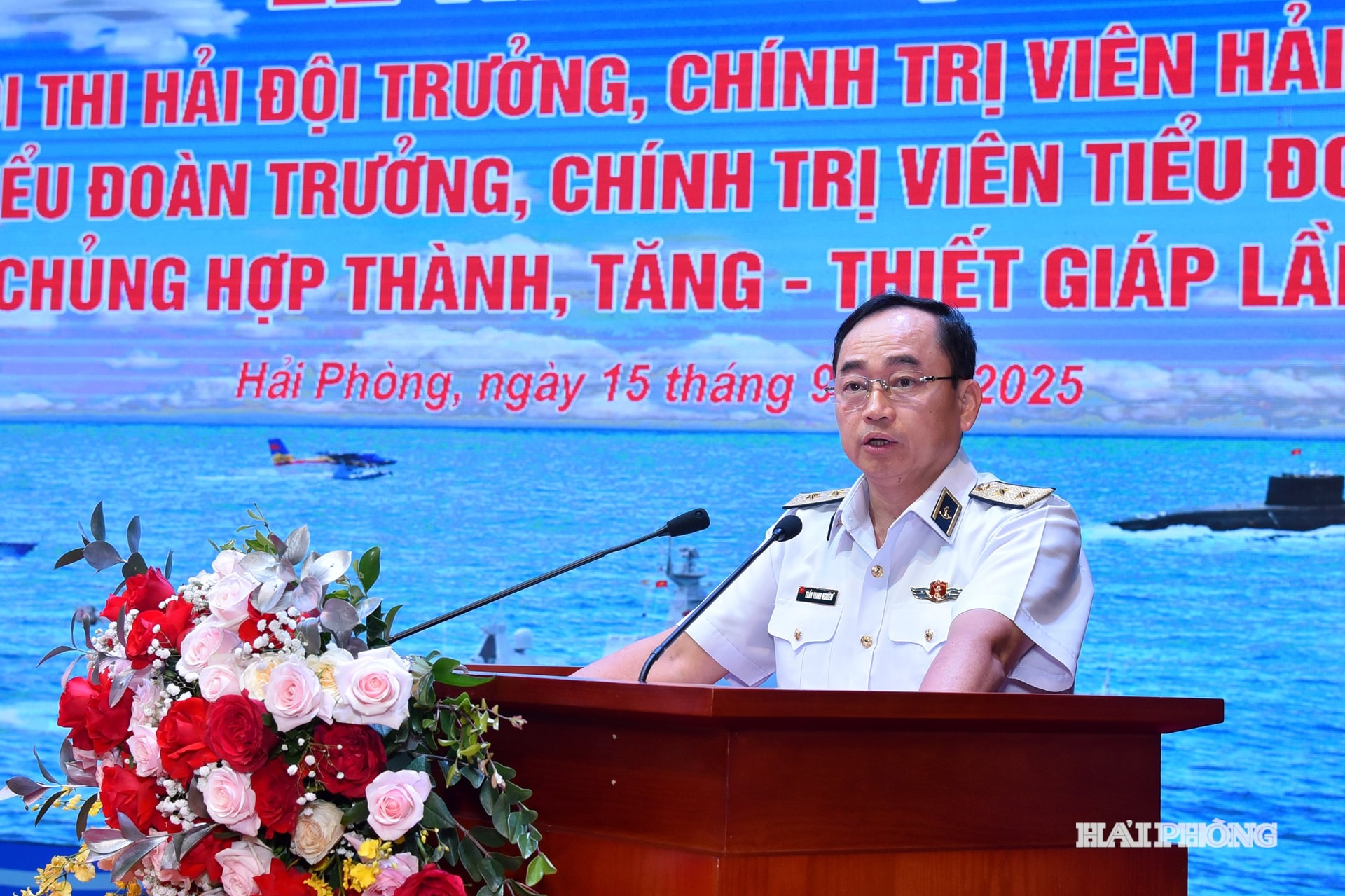 Phó Đô đốc, Trần Thanh Nghiêm, Uỷ viên Trung ương Đảng, Tư lệnh Quân chủng Hải Quân phát biểu khai mạc hội thi