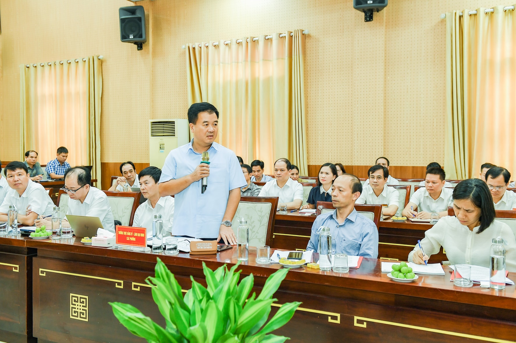 phuong-thach-khoi-dadff18033b34f7d5fd73f0ef2f0bcec.jpg