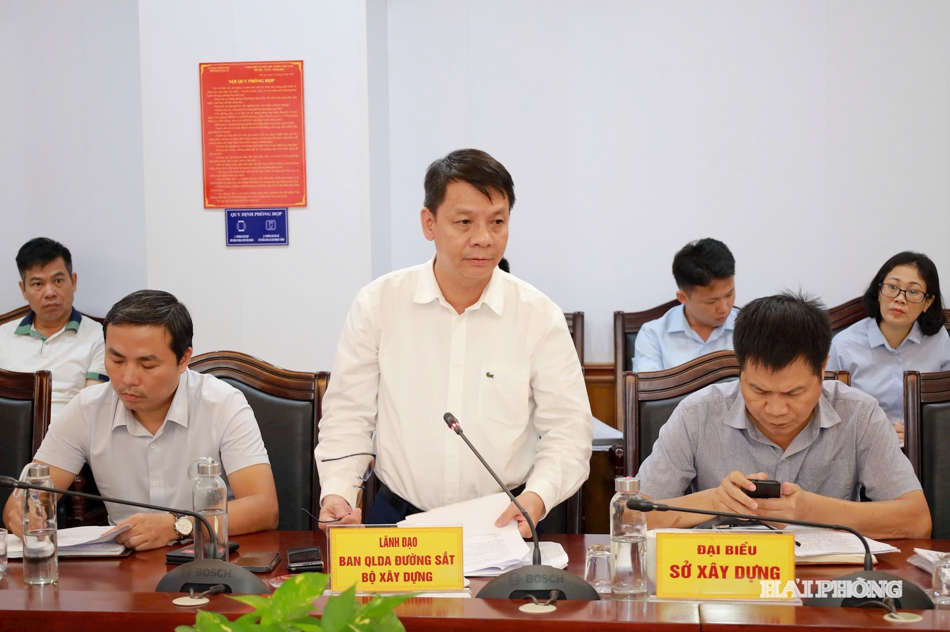 Đại diện Ban Quản lý dự án đường sắt phát biểu