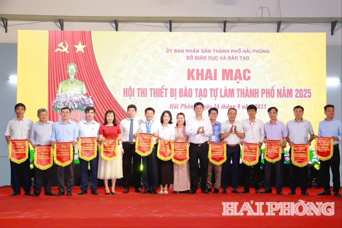 hoi-thi-thiet-bi-dao-tao-tu-lam-1(1).jpg