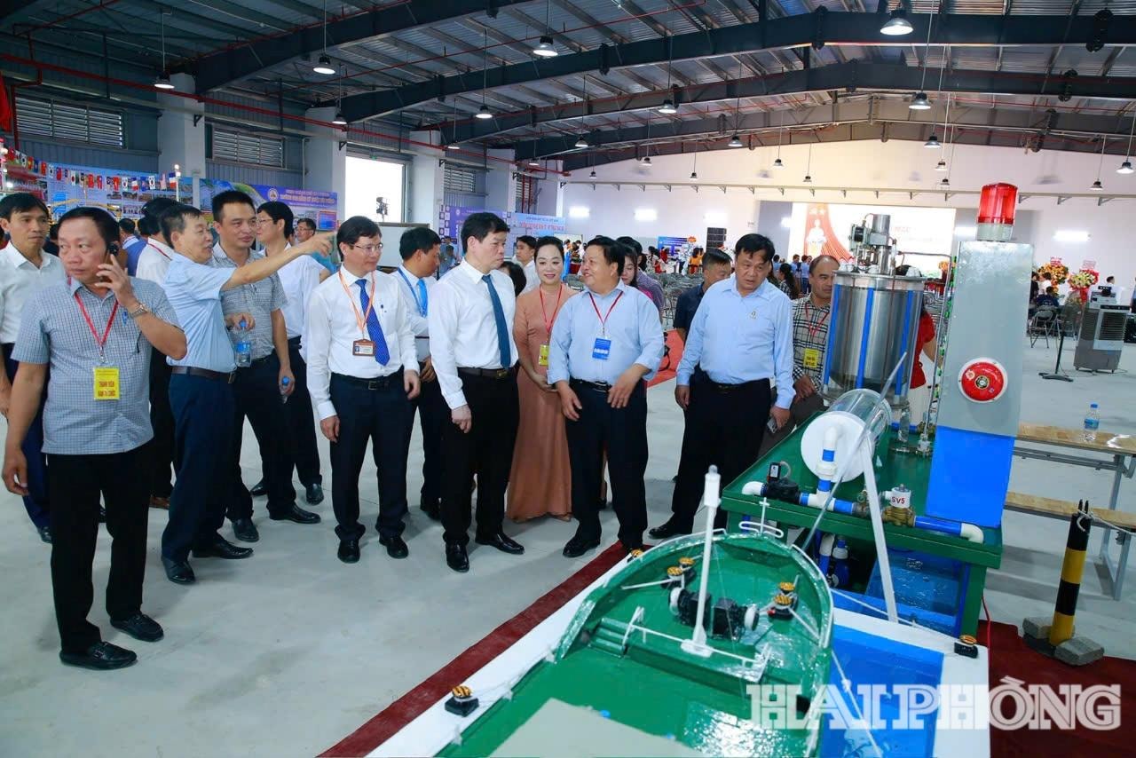 hoi-thi-thiet-bi-dao-tao-tu-lam-2(1).jpg