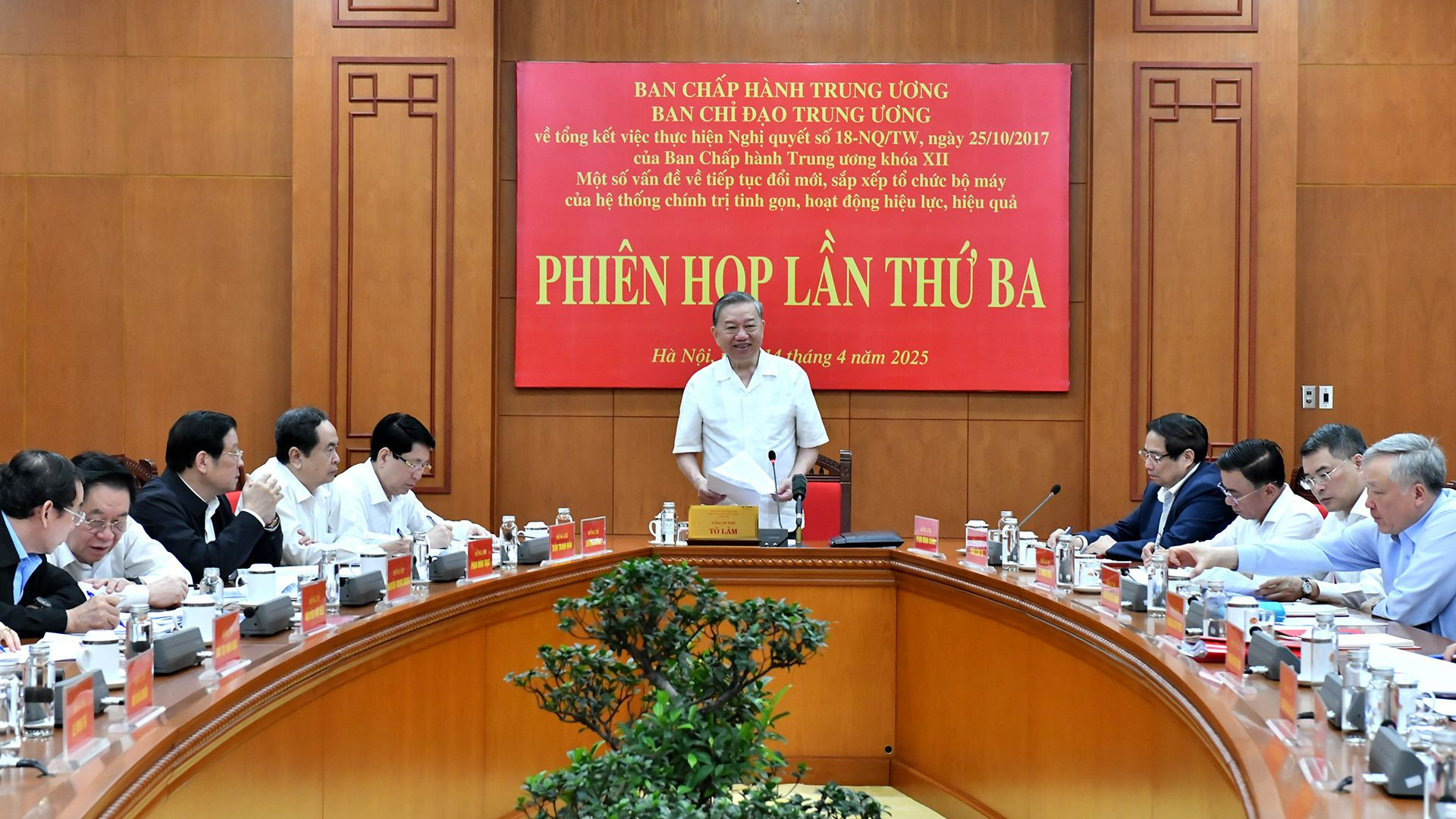 tong bi thi to lam chu tri cuoc hop