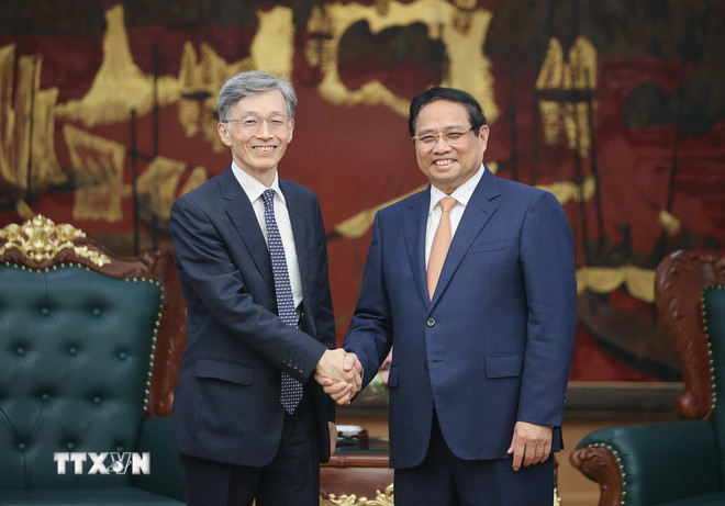 Chiều 18/9/2025, tại Hà Nội, Thủ tướng Phạm Minh Chính tiếp ông Kenji Okamura, Phó Tổng Giám đốc Quỹ Tiền tệ Quốc tế (IMF) đang thăm và làm việc tại Việt Nam. (Ảnh: Dương Giang/TTXVN) ttxvn-thu-tuong-pham-minh-chinh-1-resize.jpg