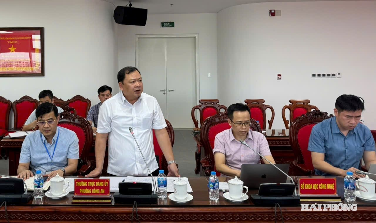 Lãnh đạo phường Hồng An nêu một số khó khăn tại địa phương khi vận hành theo mô hình chính quyền địa phương 2 cấp