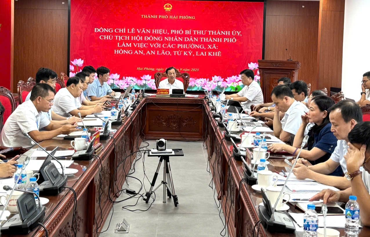 Quang cảnh hội nghị