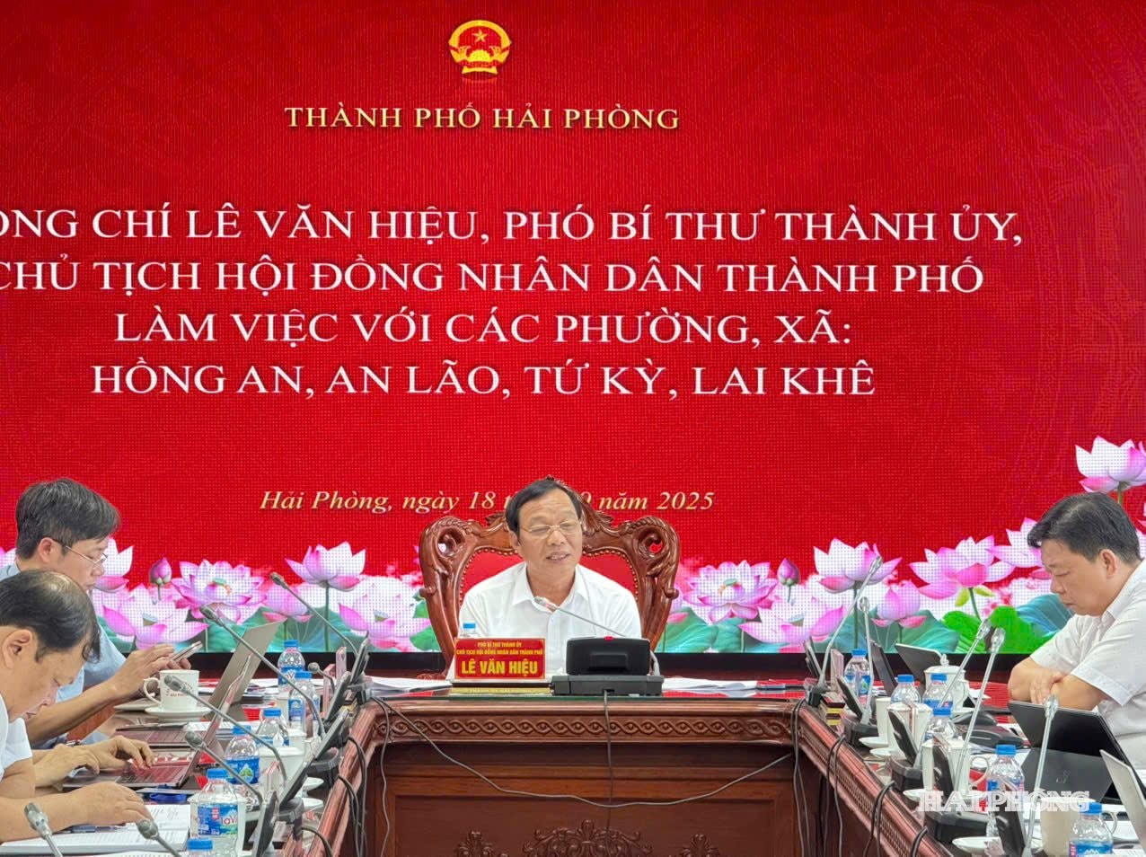 Đồng chí Lê Văn Hiệu, Phó bí thư Thành ủy, Chủ tịch HĐND thành phố chủ trì làm việc với 4 xã, phường