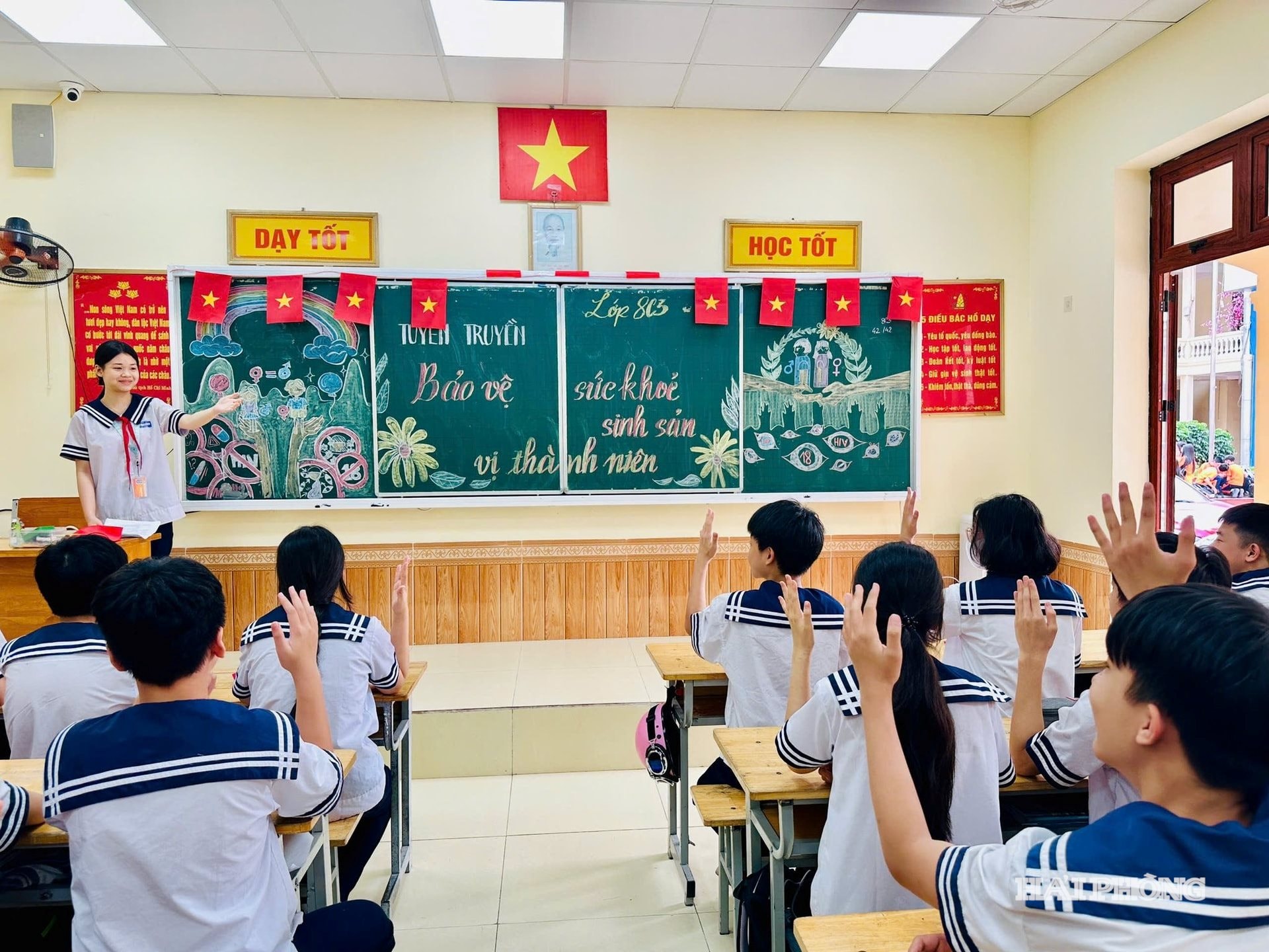 hoc-sinh-chu-van-an.jpg