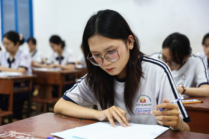 Thí sinh TP HCM thi tốt nghiệp THPT 2025. Ảnh: Quỳnh Trần