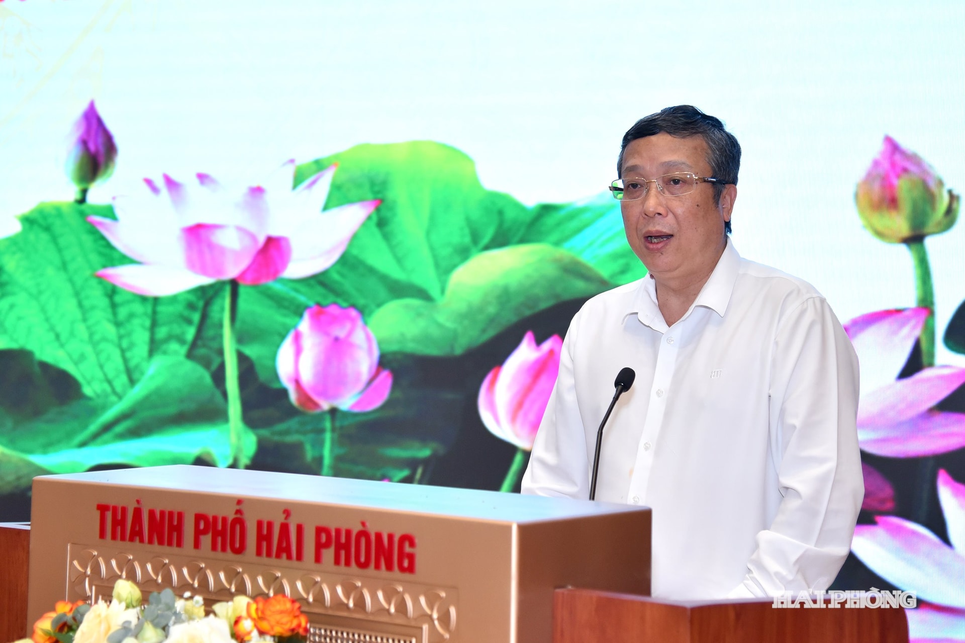 Genosse Hoang Trung, stellvertretender Minister für Landwirtschaft und Umwelt, sprach auf der Konferenz.
