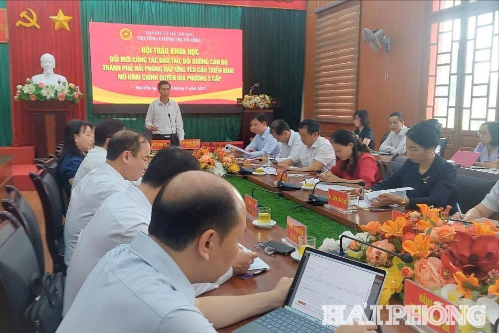 Các đại biểu dự hội thảo