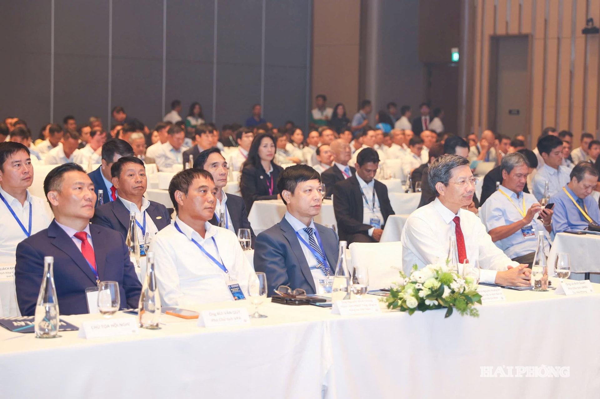 ប្រតិភូចូលរួមសមាជ