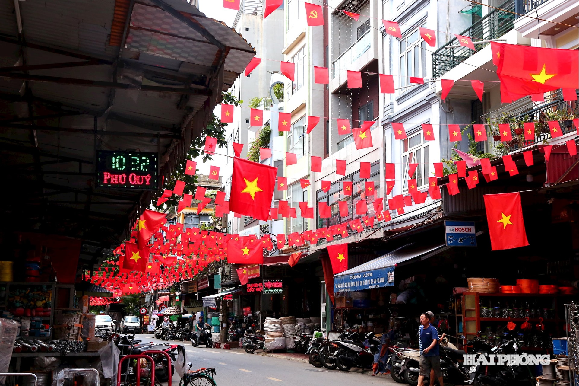Đường Phạm Hồng Thái, phường Hồng Bàng.