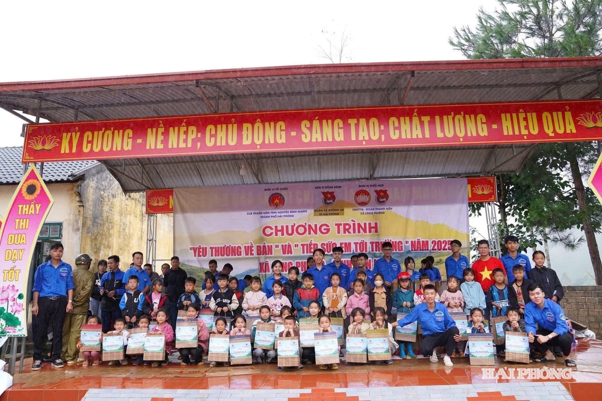thanh-nien-tinh-nguyen.jpg