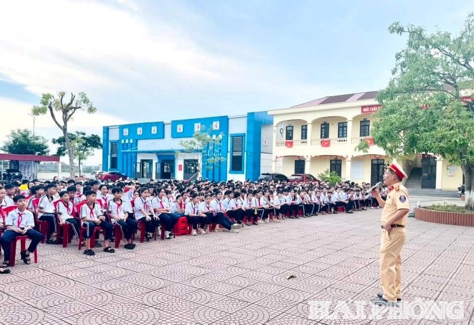 střední škola tan-thang(1).jpg