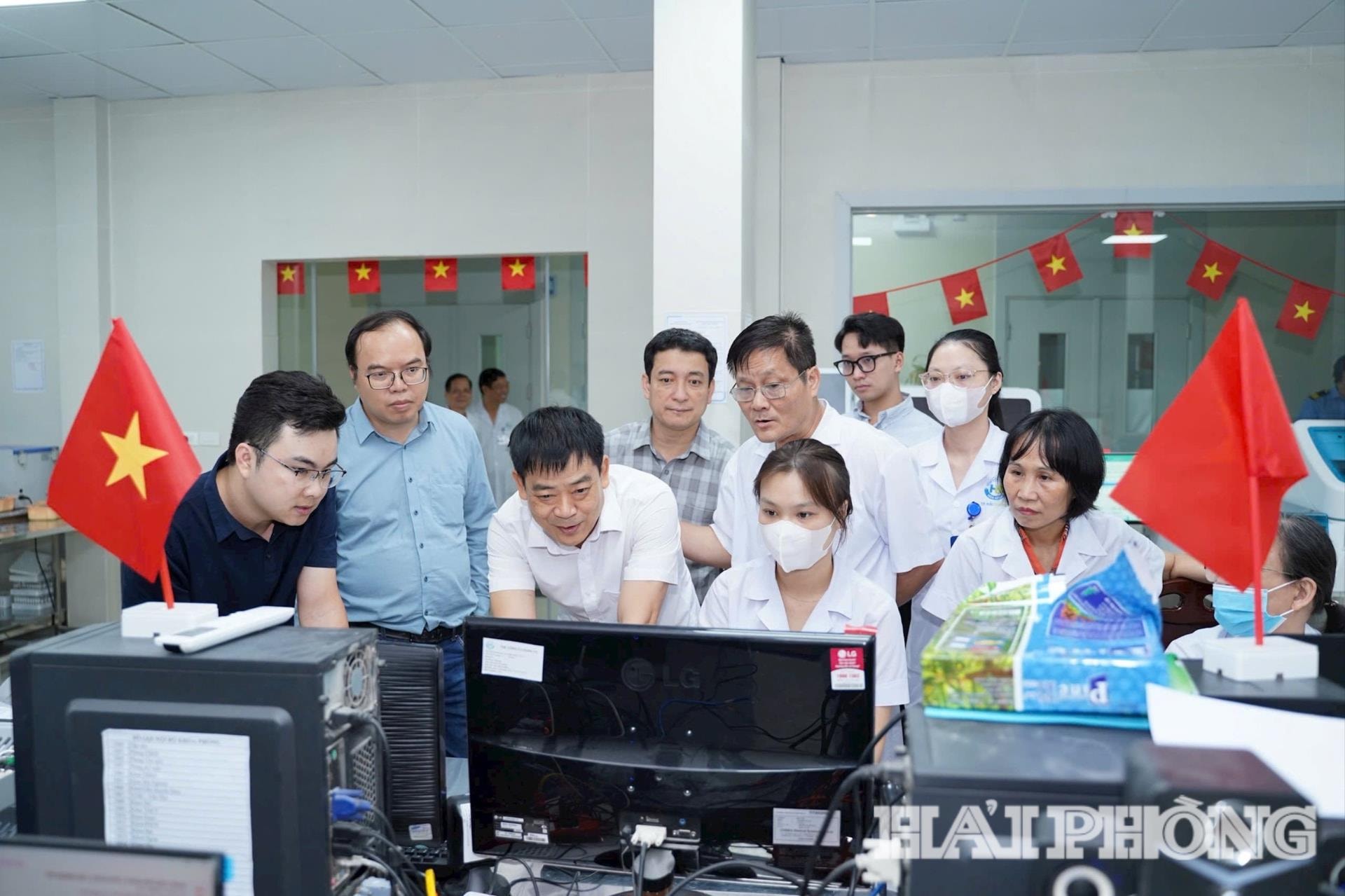 Hội đồng thẩm định đánh giá Bệnh viện Đa khoa Hoà Bình đủ điều kiện triển khai bệnh án điện tử.