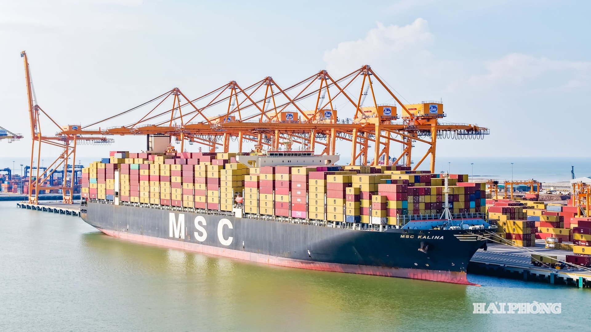 MSC KALINA ជា​កប៉ាល់​វែង​បំផុត​ដែល​ចូល​ចត​នៅ​ចំណត 3 និង 4 ។