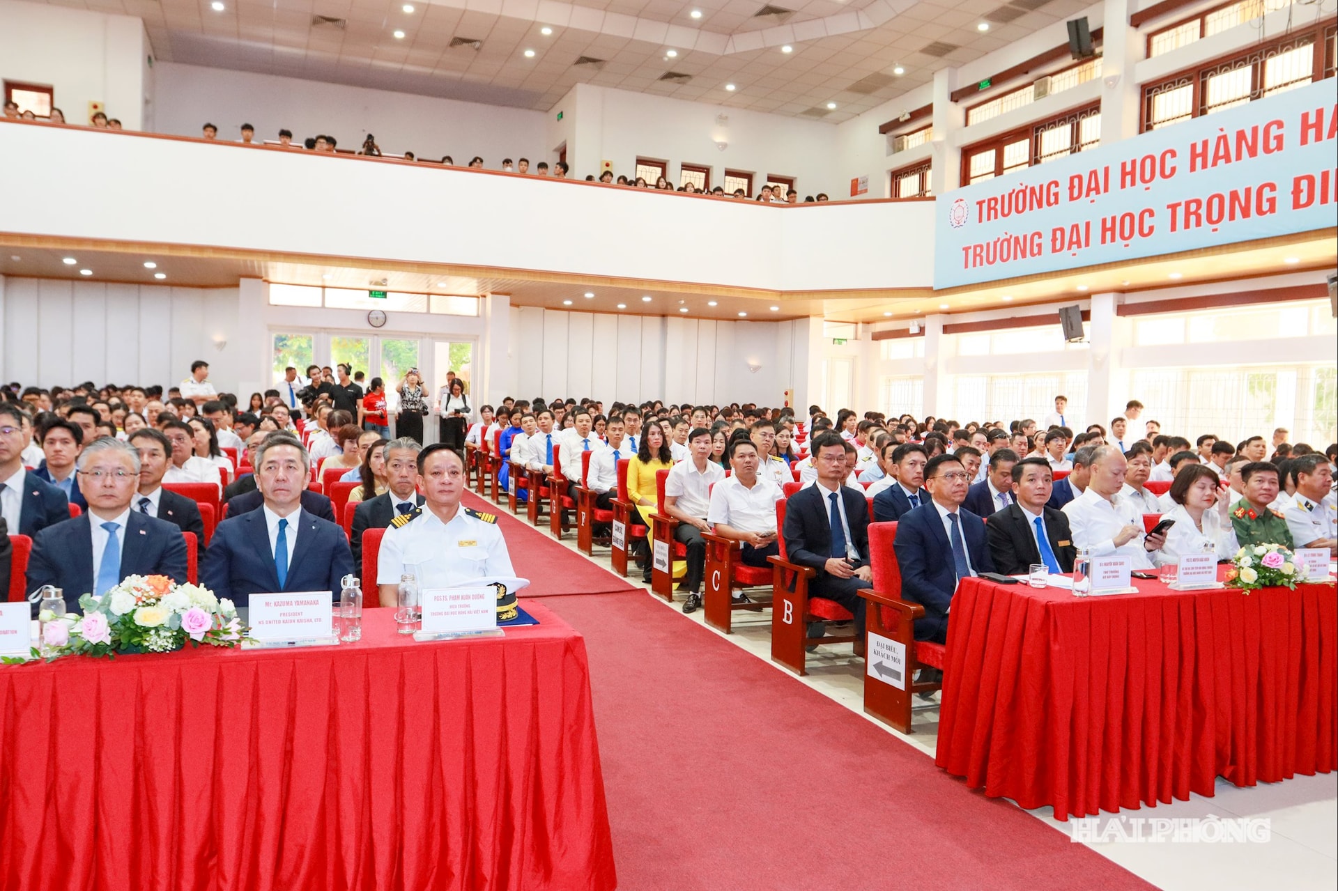 Các đại biểu dự lễ