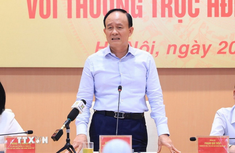 Chủ tịch Hội đồng Nhân dân thành phố Hà Nội, Phó Trưởng đoàn Đại biểu Quốc hội thành phố Hà Nội Nguyễn Ngọc Tuấn phát biểu tại hội nghị giao ban với Thường trực Hội đồng Nhân dân quận, huyện, thị xã. (Ảnh: TTXVN phát)