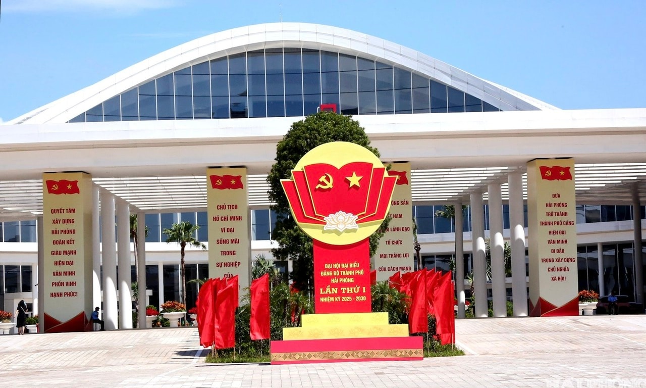 trung-tam-bieu-dien.jpg