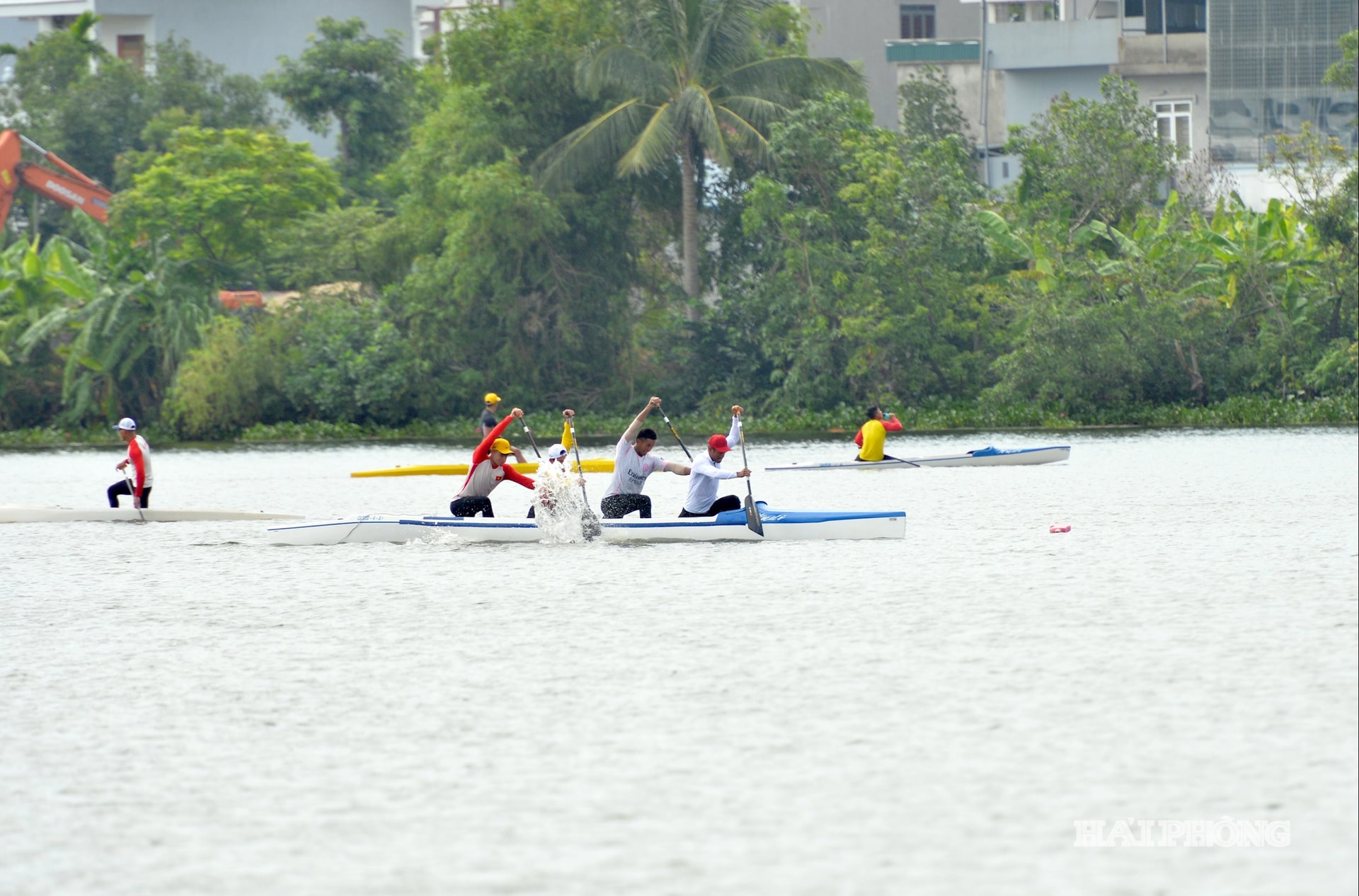 dua thuyen15
