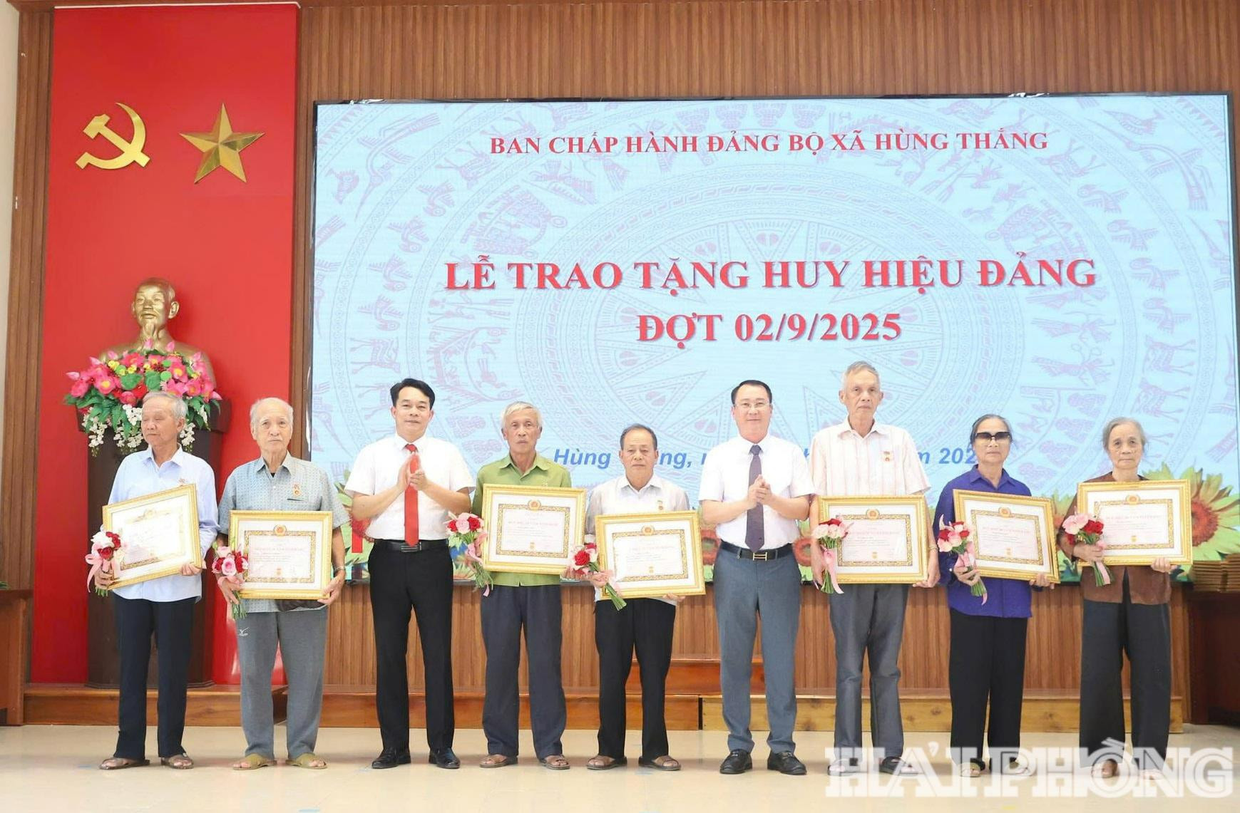 huy-hieu-dang-3-(1).jpg