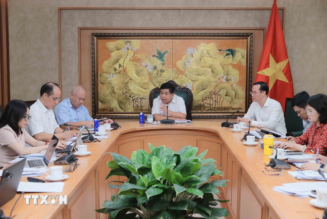 Phó Thủ tướng Nguyễn Chí Dũng chủ trì họp rà soát tình hình triển khai Nghị quyết 68-NQ/TW. (Ảnh: An Đăng/TTXVN) ttxvn-nguyen-chi-dung-kinh-te-tu-nhan-3.jpg
