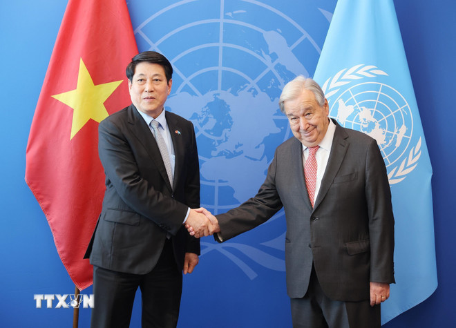 Chủ tịch nước Lương Cường gặp Tổng Thư ký Liên hợp quốc Antonio Guterres. (Ảnh: Lâm Khánh/TTXVN) ttxvn-chu-tich-nuoc-luong-cuong-gap-tong-thu-ky-lien-hop-quoc-antonio-guterres-8290180.jpg