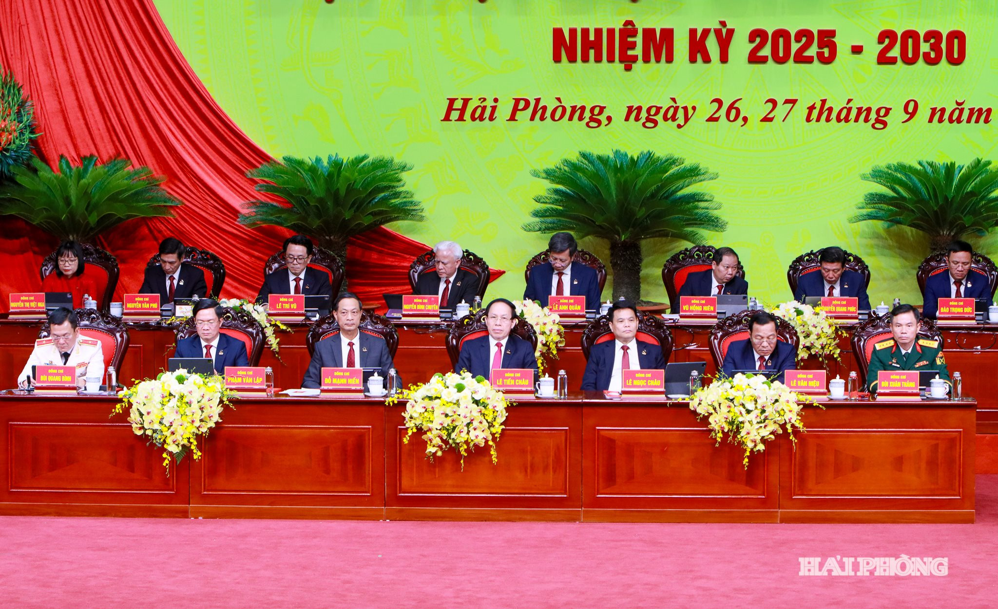 Đoàn chủ toạ điều hành Đại hội 