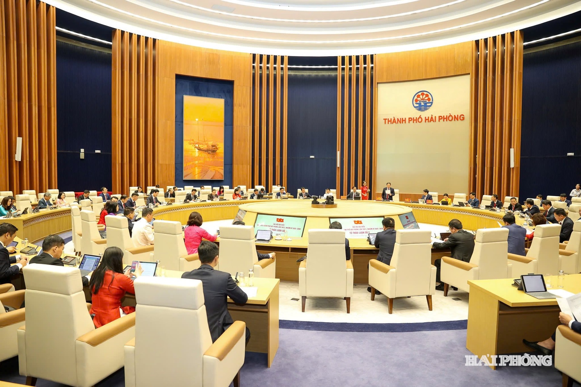 thao-luan-to.jpg